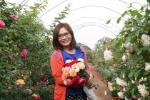 Choáng Ngợp Trước Thiên Đường 600 Loại Hoa Hồng Của Nữ Thạc Sĩ Tài Năng